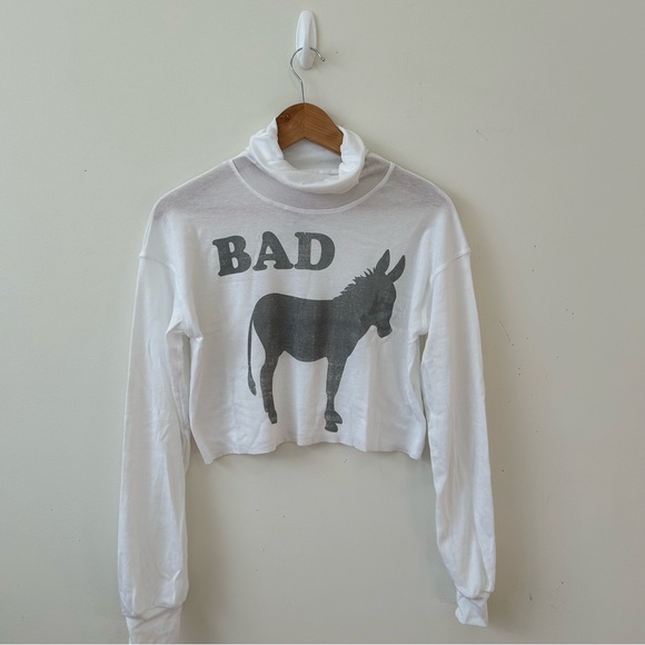 Recycled Karma Tops Bad Donkey Cropped Turtleneck Tee White Small Sweater New - Picture 2 of 12